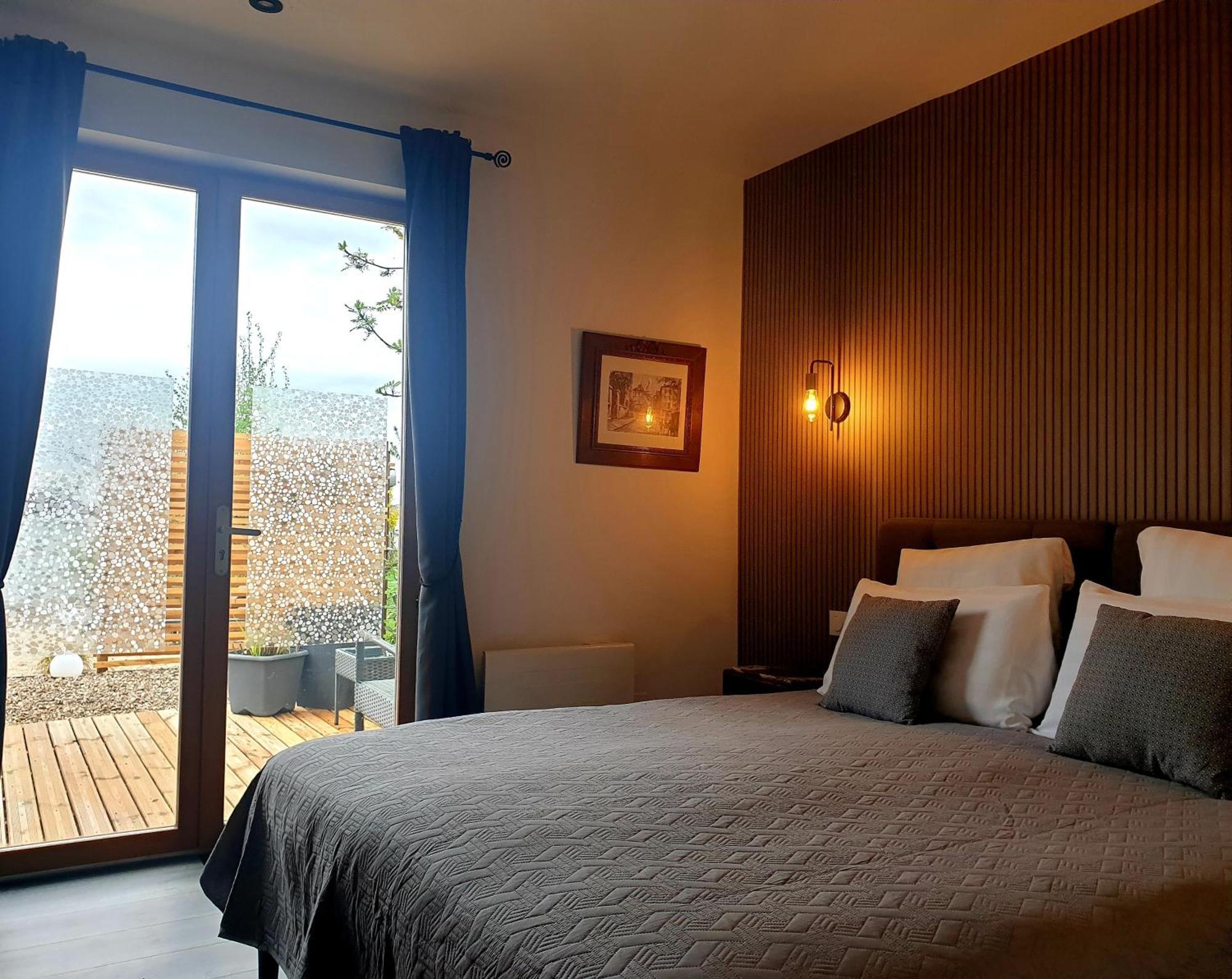 Le Heron Pourpre B&B Gastronomique Cronat Rom bilde